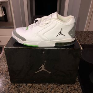 NEVER WORN AIR JORDAN BIG FUND